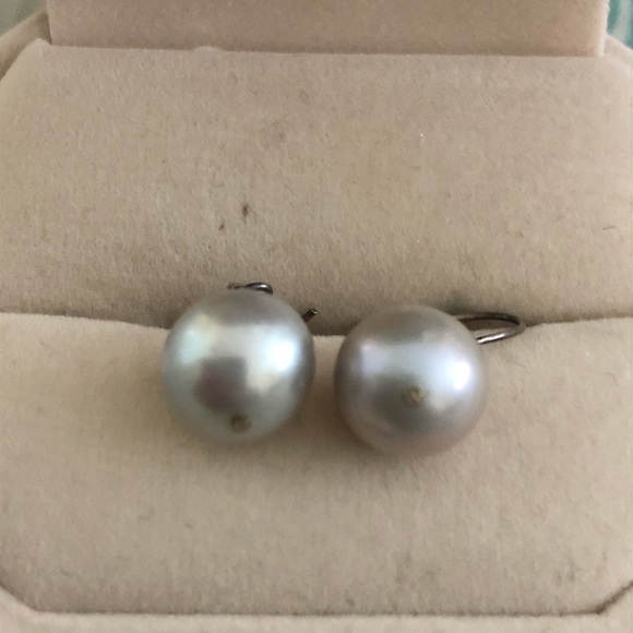 NWOT Real Pearl Dangle Earrings in Grey (Large) - Picture 4 of 6